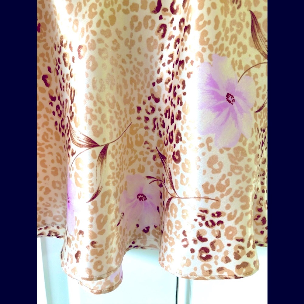Pastel Animal print Satin camisole JNY Size medium Lavender and Tan